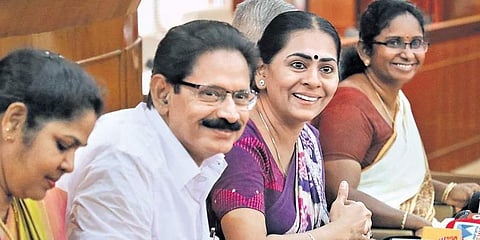 കൊച്ചിയിൽ ഡെപ്യൂട്ടി മേയർ സ്ഥാനം പിടിക്കാൻ എൽഡിഎഫ് നീക്കം ; ആശങ്കയോടെ യുഡിഎഫ്