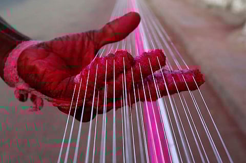 ബ്ലേഡിന്റെ മൂര്ച്ചയില് മരണം വിതറി മാഞ്ചാ നൂല്; കഴുത്തു മുറിഞ്ഞ് 3 വയസ്സുകാരന് ദാരുണാന്ത്യം; അറസ്റ്റ്