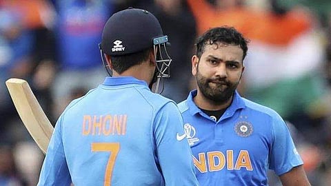 ധോനിക്ക് വേണ്ടിവന്നത് 62 ഇന്നിങ്സ്, വെറും 17 ഇന്നിങ്സ് കൊണ്ട് രോഹിത് മലര്ത്തിയടിച്ചു