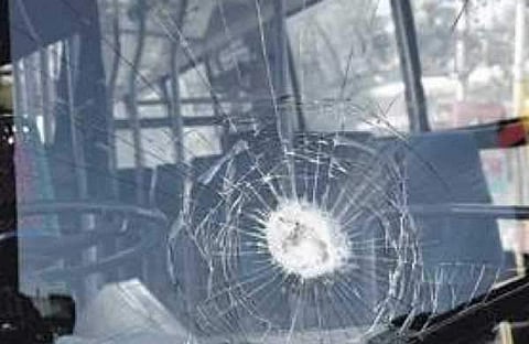 എറിഞ്ഞു തകർത്തത് 18 ബസുകൾ; ഹർത്താലിൽ കെഎസ്ആർടിസിക്ക് നഷ്ടം 25 ലക്ഷം