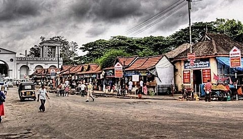 'കുടിക്കാന് ബോഞ്ചി എടുക്കട്ടാ!' 'അപ്പി കലക്കിയതാ'