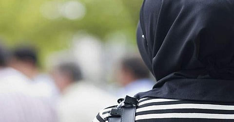 തട്ടമിട്ട് 'നീറ്റ്' എഴുതാം, വിലക്ക് നീങ്ങി; ഷൂവും വാച്ചും ആഭരണങ്ങളും പാടില്ല, സര്ക്കുലര് ഇറങ്ങി