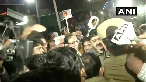 106 ദിവസത്തെ തിഹാര് വാസം അവസാനിച്ചു; പി ചിദംബരം ജയില് മോചിതനായി; സോണിയാ ഗാന്ധിയെ കാണും