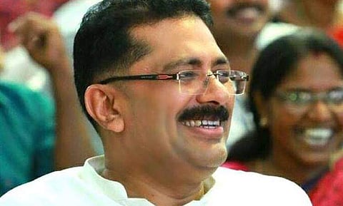 മുഖ്യമന്ത്രിക്ക് പിന്നാലെ മന്ത്രി ജലീലും വിദേശപര്യടനത്തിന് ; 17 മുതല് മാലദ്വീപിലേക്ക്