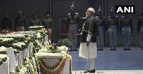 ധീരജവാന്മാര്ക്ക് മാതൃരാജ്യത്തിന്റെ അന്തിമോപചാരം; മലയാളി സൈനികന്റെ ഭൗതിക ശരീരം നാളെ നാട്ടിലെത്തിക്കും