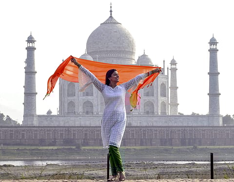 ദേശീയത ചുരുങ്ങി വംശീയതയിലേക്ക്!!: സേതു എഴുതുന്നു