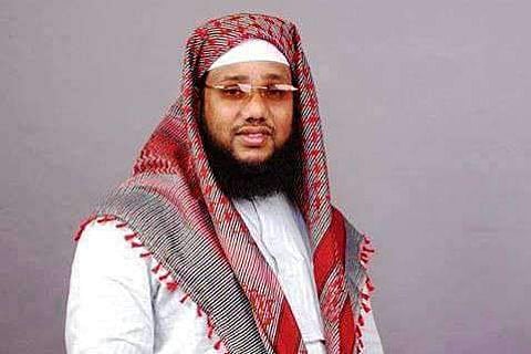 പ്രായപൂര്ത്തിയാകാത്ത പെണ്കുട്ടിയെ പീഡിപ്പിച്ച ഇമാമിനെ പിടികൂടാത്തതെന്ത്?: സര്ക്കാരിനോട് ഹൈക്കോടതി