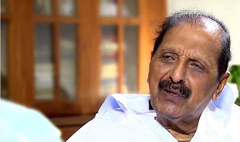 കെസി വേണുഗോപാലും മുല്ലപ്പള്ളിയും കെവി തോമസും സ്വന്തം മണ്ഡലത്തില് മത്സരിക്കാന് ധൈര്യം കാണിക്കുമോ: ആര് ബാലകൃഷ്ണ പിള്ള