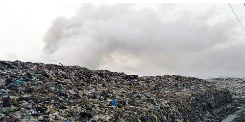 ബ്രഹ്മപുരത്ത് വീണ്ടും തീപിടിത്തം; ഫയര്ഫോഴ്സ് തീയണയ്ക്കാനുള്ള ശ്രമം തുടരുന്നു