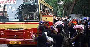 'അസംബന്ധം '; ഹിന്ദുഐക്യവേദി നേതാവിന്റെ ഹര്ജി ഒറ്റവാക്കില് തള്ളി സുപ്രിംകോടതി