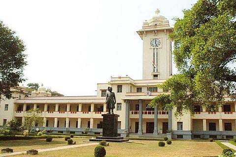 ഉത്തരക്കടലാസുകൾ കാണാനില്ല; കേരള സർവകലാശാല വെട്ടിൽ
