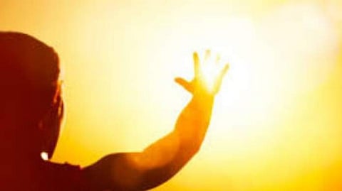 'സംസ്ഥാനം വെന്തുരുകുന്നു'; സര്ക്കാര് അടിയന്തര യോഗം വിളിച്ചു