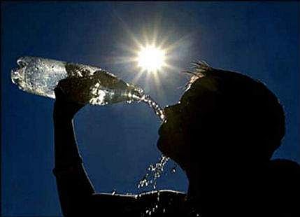 ചൂട് ഇനിയും മൂന്ന് ഡിഗ്രി സെല്ഷ്യസ് വരെ കൂടാം; കടുത്ത ജാഗ്രതാ നിര്ദേശം