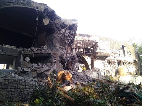 നീരവ് മോദിയുടെ ആഡംബര ബംഗ്ലാവ് ബോംബ് വച്ച് തകർത്തു (വീഡിയോ)