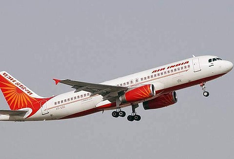 അവധിക്കാലം വന്നു: തീവെട്ടിക്കൊള്ളയുമായി വിമാനക്കമ്പനികള്, ഗള്ഫ് ടിക്കറ്റ് നിരക്ക് കുത്തനെ കൂട്ടി