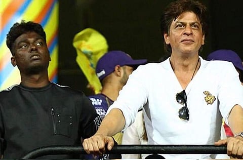 ഷാരൂഖിനൊപ്പമുള്ള ഫോട്ടോ വൈറല്; അറ്റ്ലിക്കെതിരെ വംശീയ അധിഷേപം, പ്രതിഷേധം