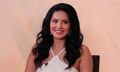 ചുരിദാറില് അതിസുന്ദരിയായി സണ്ണി ലിയോണി