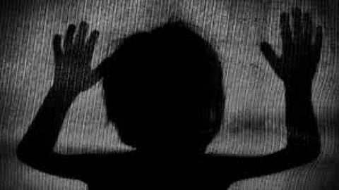 മൂന്നു വയസ്സുകാരന്റെ മരണം : അച്ഛന് തളര്ന്നു വീണു, കൂസലില്ലാതെ അമ്മ, ബന്ധുക്കളെ കണ്ടെത്താന് പൊലീസ് ശ്രമം