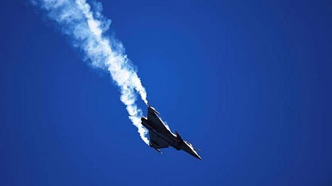 റഫേല് പുസ്തകത്തിന് തെരഞ്ഞടുപ്പ് കമ്മീഷന്റെ വിലക്ക്; കോപ്പികള് പിടിച്ചെടുത്തു