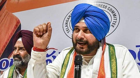 വിവാദ പരാമര്ശം : നവജ്യോത് സിംഗ് സിധുവിന് തെരഞ്ഞെടുപ്പ് കമ്മീഷന്റെ നോട്ടീസ്