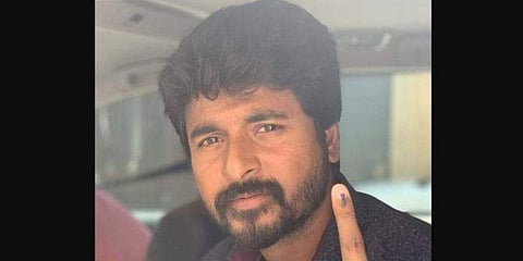 ലിസ്റ്റില് പേരില്ല, എന്നിട്ടും വോട്ട് ചെയ്തു; നടന് ശിവ കാര്ത്തികേയന്റെ വോട്ട് വിവാദത്തില്, നടപടിയെടുക്കുമെന്ന് മുഖ്യ തിരഞ്ഞെടുപ്പ് ഓഫീസര്