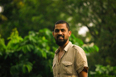 ഭാഷയില് പുതുക്കിപ്പണിയുന്ന ശില്പങ്ങള്: ഡോ. ടിഎം മാത്യു എഴുതുന്നു