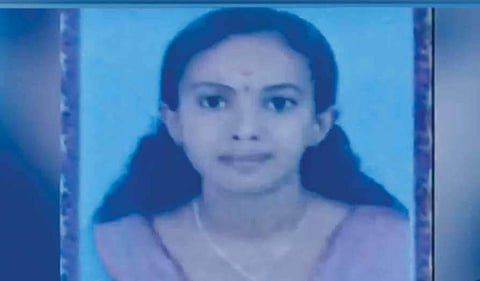 പട്ടിണിയ്ക്കിട്ട് കൊല്ലാന് സൗകര്യം ചെയ്തു കൊടുത്തത് ഭര്തൃപിതാവ്; തുഷാരയെ ക്രൂരമായി പീഡിപ്പിക്കാന് കൂട്ടുനിന്നെന്ന് പൊലീസ്