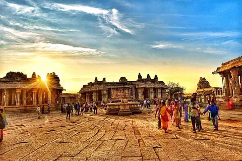 ഹംപി: ചരിത്രസ്മൃതികളുടെ നൊമ്പരക്കാഴ്ചകള്