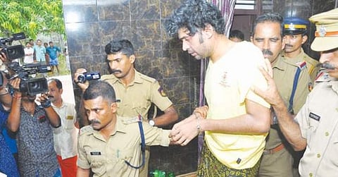 അരുണിനെ തെളിവെടുപ്പിനു കൊണ്ടുവന്നപ്പോള്