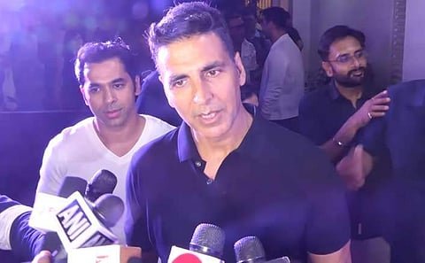 വോട്ട് ചെയ്യാതിരുന്നത് ചോദ്യം ചെയ്ത് മാധ്യമപ്രവര്ത്തകന്; പരിഹസിച്ച് അക്ഷയ് കുമാര്; വിഡിയോ വൈറല്