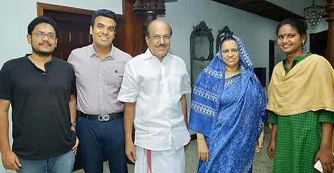 പെങ്ങളൂട്ടിക്കൊപ്പം ഞാന്; വിജയരാഘവന് കുഞ്ഞാലിക്കുട്ടിയുടെ സൈലന്റ് ട്രോള്