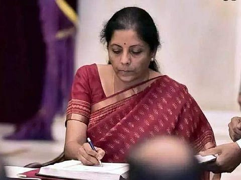 നിര്മ്മലാ സീതാരാമന്: ഇന്ദിരാ ഗാന്ധിക്ക് ശേഷം ആദ്യ വനിതാ ധനമന്ത്രി; കടക്കാനുള്ളത് വലിയ കടമ്പകള്