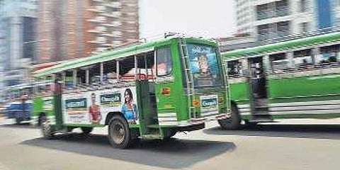 ഡോര് അടച്ചില്ല; 94 ബസ് ഡ്രൈവര്മാരുടെയും 25 കണ്ടക്ടര്മാരുടെയും ലൈസന്സ് തെറിച്ചു