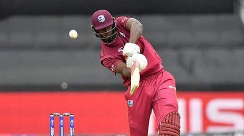 ആരാണ് ഏറ്റവും ദൂരത്തില് സിക്സര് പറത്തുക? വിന്ഡീസ് താരങ്ങള് തമ്മില് മത്സരത്തിലാണ്