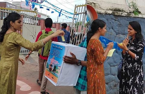 'ഉറങ്ങുമ്പോള് കാണുന്നതല്ല, ഉറങ്ങാന് അനുവദിക്കാത്തതാണ് സ്വപ്നം'; പുതിയതായി വന്ന കുട്ടികളോട് പ്രതീക്ഷകള് തിരക്കി എസ്എഫ്ഐ, വേറിട്ട ക്യാമ്പയിന്