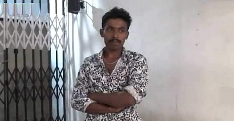 സ്വര്ണ്ണം വാങ്ങാനെന്ന വ്യാജേന ജ്വലറിയില് കയറി ഒന്നര പവന്റെ മാലയുമായി ഓടിരക്ഷപ്പെട്ടു; ഒടുവില് പൊലീസ് പിടിയില്