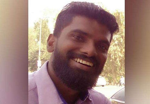 മോര്ഫ് ചെയ്ത ചിത്രം കാട്ടി ബ്ലാക്ക്മെയിലിങ്: എട്ട് ലക്ഷം രൂപ തട്ടിയെടുത്ത് ബ്രസീലിലേക്ക് കടക്കാന് ശ്രമം, മലയാളി യുവാവ് ഡല്ഹിയില് അറസ്റ്റില്