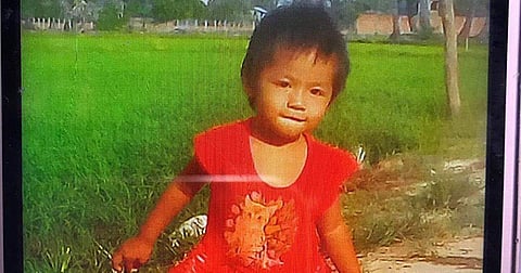 അമ്മയുടെ ശ്രദ്ധ തെറ്റി; രണ്ടുവയസ്സുകാരി ചെന്നുപെട്ടത് മുതലക്കൂട്ടത്തില്; ദാരുണാന്ത്യം