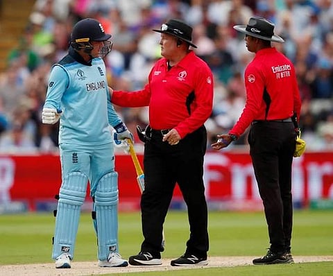 ജേസൺ റോയി ഫൈനലിൽ കളിക്കും ; സസ്പെൻഷനില്ല, നടപടി പിഴശിക്ഷയിൽ ഒതുക്കി