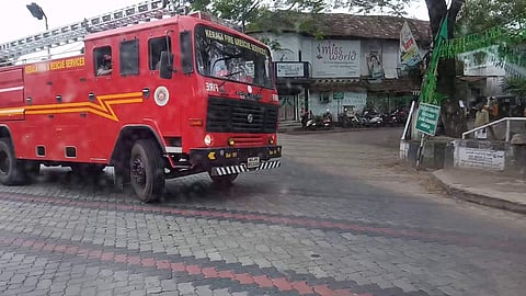 പ്രണയനൈരാശ്യം; അര്ധരാത്രിയില് കാമുകിയുടെ വീട്ടിലെ കിണറ്റിലിറങ്ങി ആത്മഹത്യാ ഭീഷണി; മണിക്കൂറുകളോളം മുള്മുനയില്