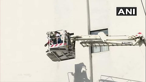 മുംബൈയില് തീപിടിത്തം; 100 പേര് കുടുങ്ങി