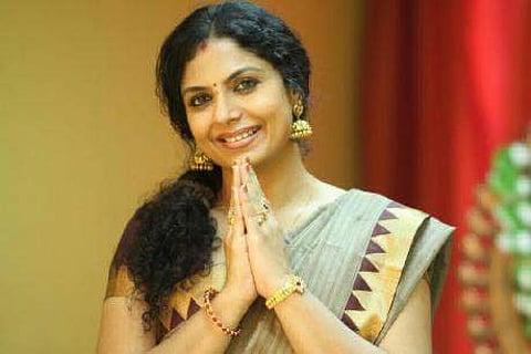 ആ വീഡിയോ വേദനിപ്പിച്ചെങ്കില് ഖേദിക്കുന്നു; വിശദീകരണവുമായി ആശ ശരത്