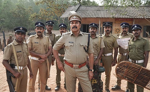 ഇന്ത്യയ്ക്കു നേരെ പാഞ്ഞൊരുണ്ട: 'ഉണ്ട' സിനിമയെക്കുറിച്ച്