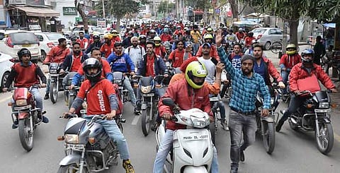 ബീഫും പോര്ക്കും വിതരണം ചെയ്യില്ല; സൊമാറ്റോക്കെതിരെ ജീവനക്കാര് സമരത്തിലേക്ക്; വിവാദം