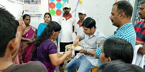 'ഈ സ്നേഹത്തിനു മുന്പിലാണ് നമ്മള് തോറ്റുപോകുന്നത്, ഈ സ്നേഹമാണെന്റെ ഊര്ജം'; കലക്ടറുടെ കുറിപ്പ്