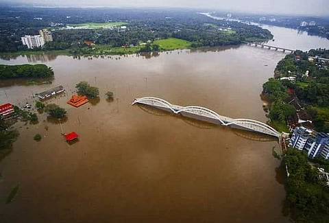 ഇനി വരള്ച്ചയോ?; പെരിയാറില് അസാധാരണ സാഹചര്യം; ജലനിരപ്പ് ക്രമാതീതമായി താഴ്ന്നു