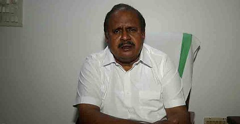 പി രാജുവിന്റെ വിദേശയാത്ര; പാസ്പോര്ട്ട് ഓഫീസര് വെള്ളിയാഴ്ചക്കുള്ളില് തീരുമാനമെടുക്കണമെന്ന് ഹൈക്കോടതി