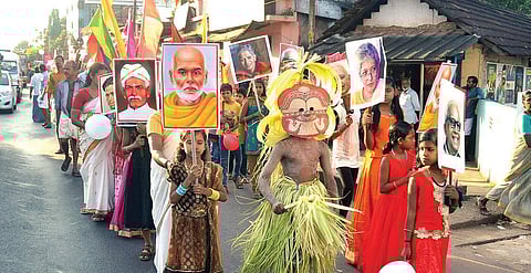 മതേതര ശ്രീകൃഷ്ണജയന്തി സ്വമേധയാ ഉപേക്ഷിച്ച് ഓടേണ്ടി വന്നു; കുളിപ്പിച്ച് കുളിപ്പിച്ച് കുട്ടിയില്ലാണ്ടായി എന്ന അവസ്ഥ; പരിഹാസവുമായി കെ സുരേന്ദ്രന്