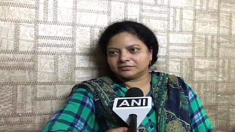 'ഞങ്ങള് ഭയപ്പെട്ട് കഴിയുകയാണ്, എന്റെ മക്കളുടെ സുരക്ഷ ഉറപ്പാക്കൂ'; ബുലന്ദ്ഷഹറില് കൊല്ലപ്പെട്ട പൊലീസ് ഉദ്യോഗസ്ഥന്റെ ഭാര്യ