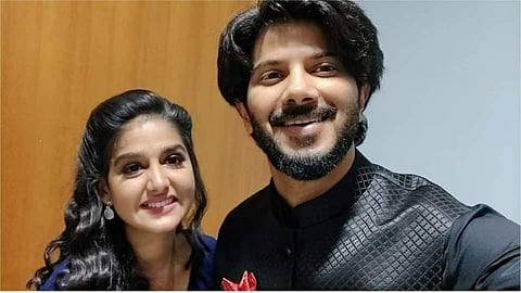 ''വിശ്വസിക്കാനാവുന്നില്ല, സഫലമായത് മൂന്ന് വര്ഷത്തെ സ്വപ്നം'': ദുല്ഖറിനെ കണ്ട സന്തോഷം പങ്കുവെച്ച് അനശ്വര, ചിത്രങ്ങള്